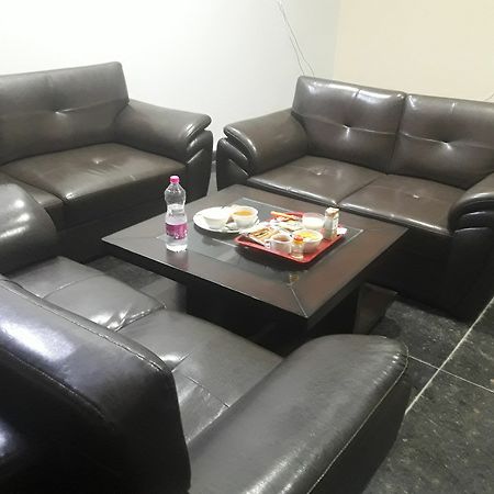 Hotel Aero Stay New Delhi Exterior photo