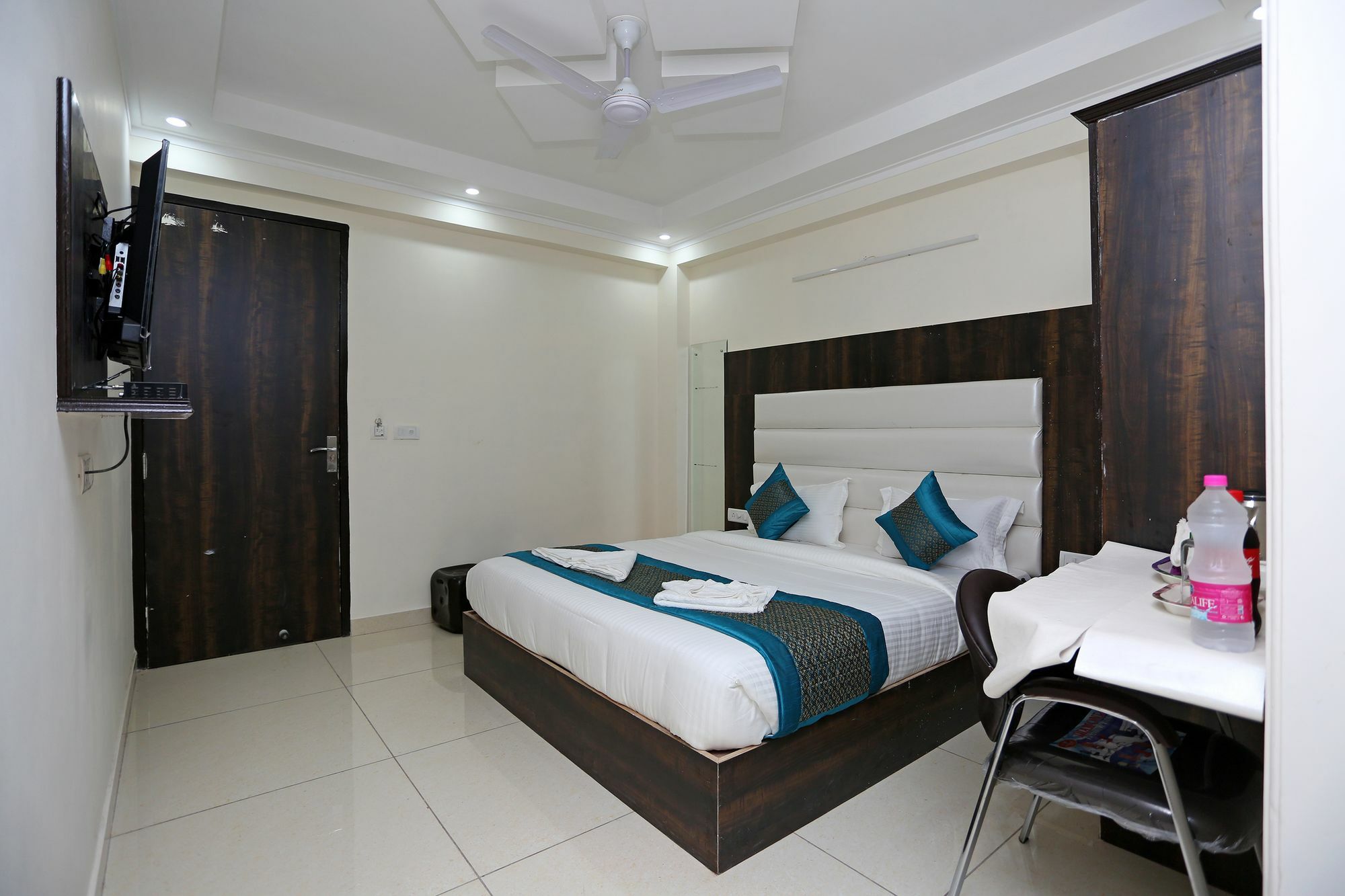 Hotel Aero Stay New Delhi Exterior photo