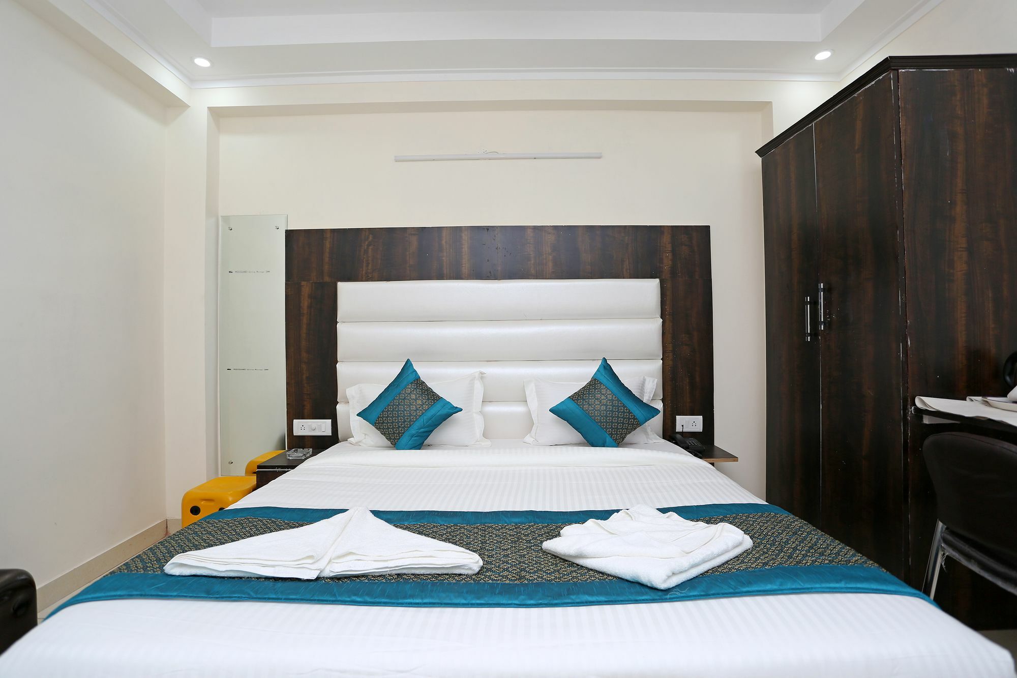 Hotel Aero Stay New Delhi Exterior photo