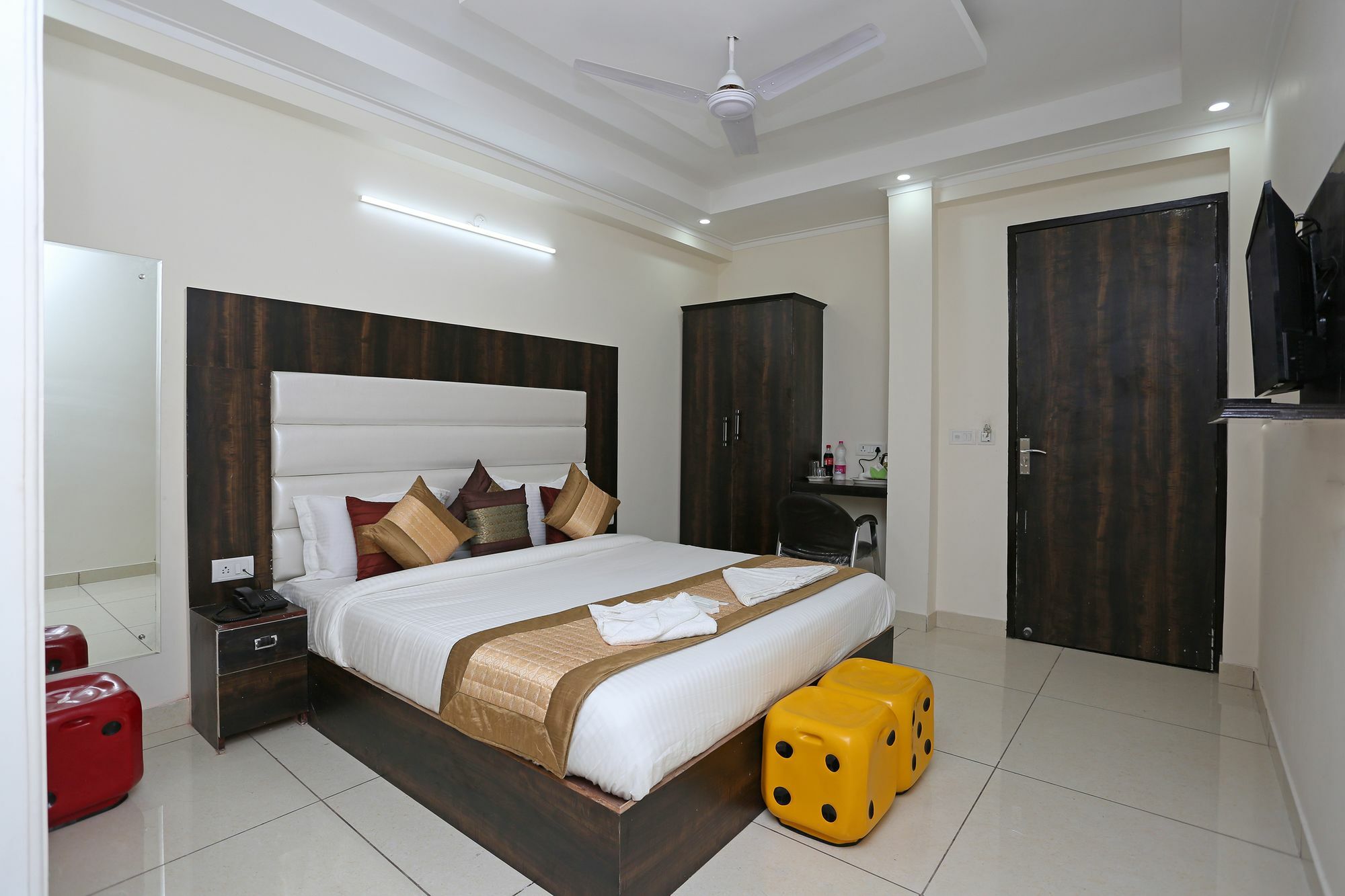 Hotel Aero Stay New Delhi Exterior photo