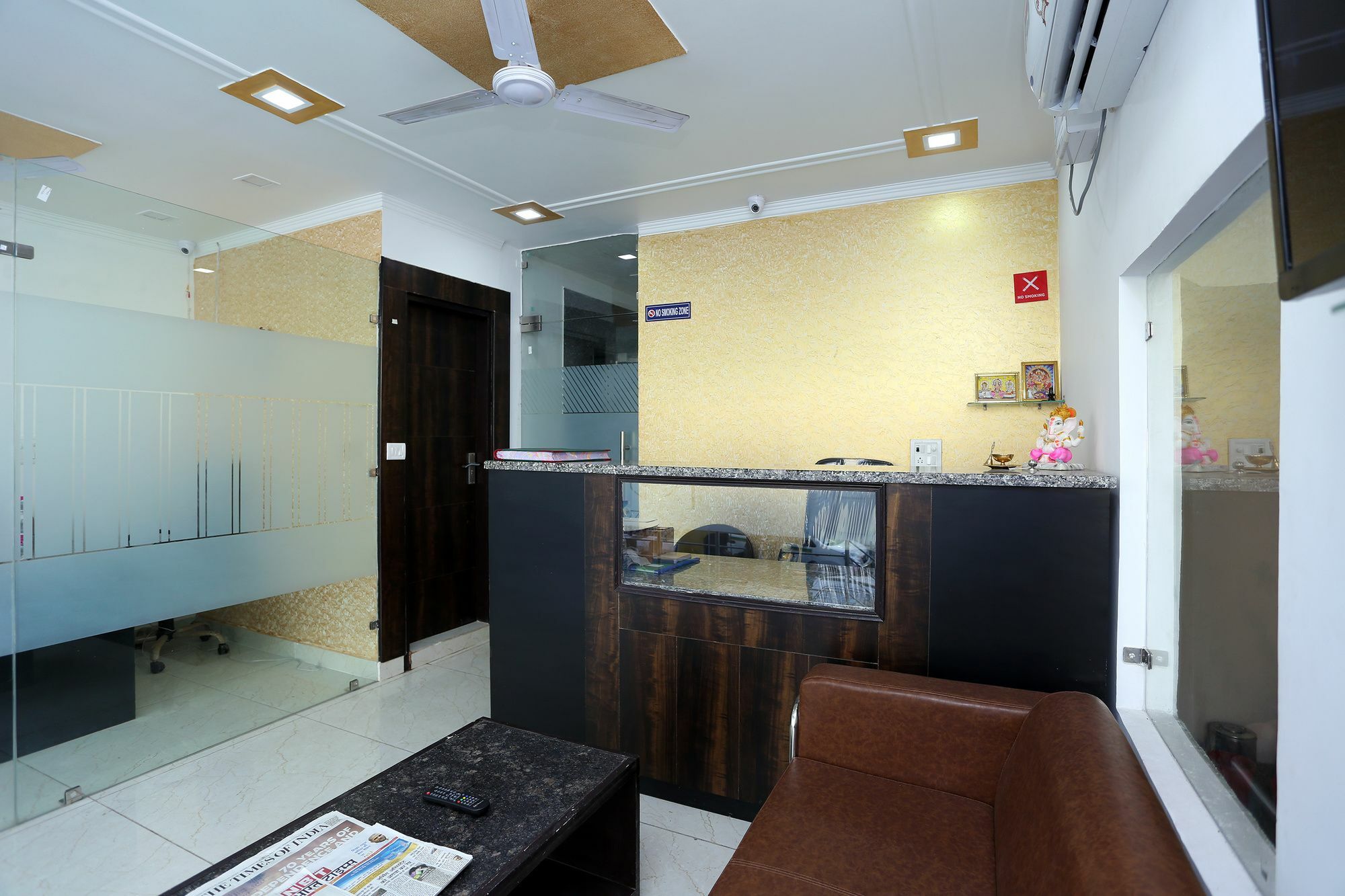 Hotel Aero Stay New Delhi Exterior photo