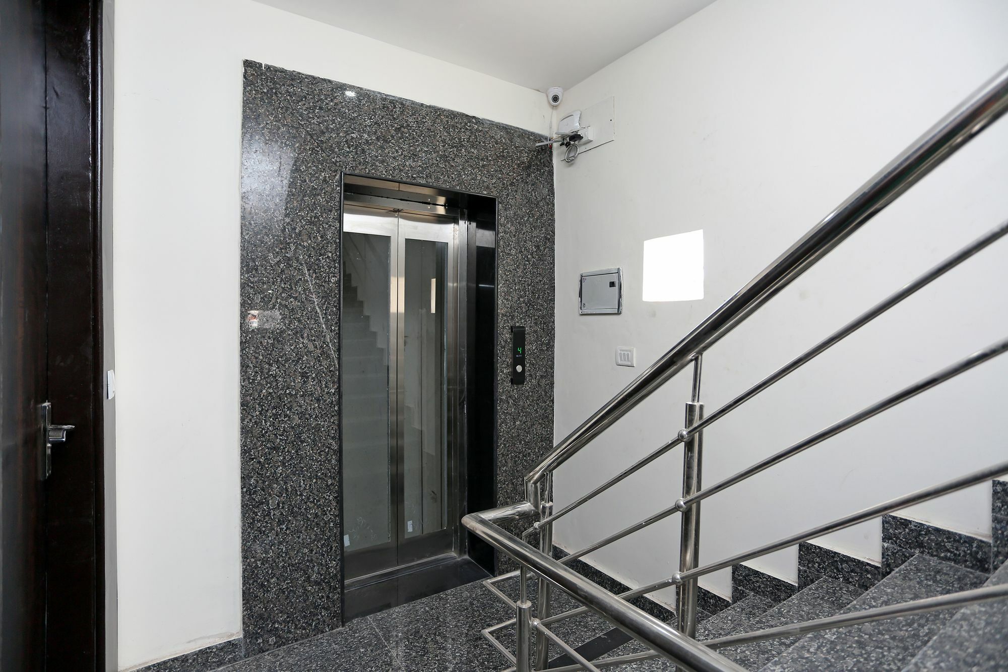 Hotel Aero Stay New Delhi Exterior photo